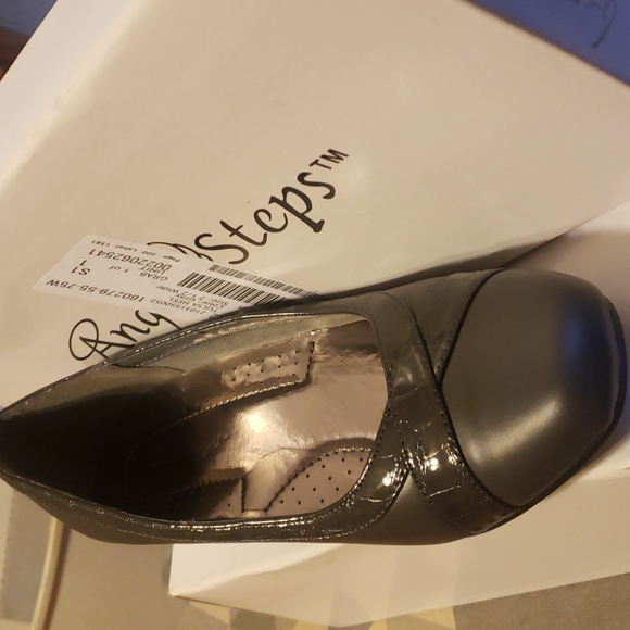 Angel Steps - Picture 2 of 6